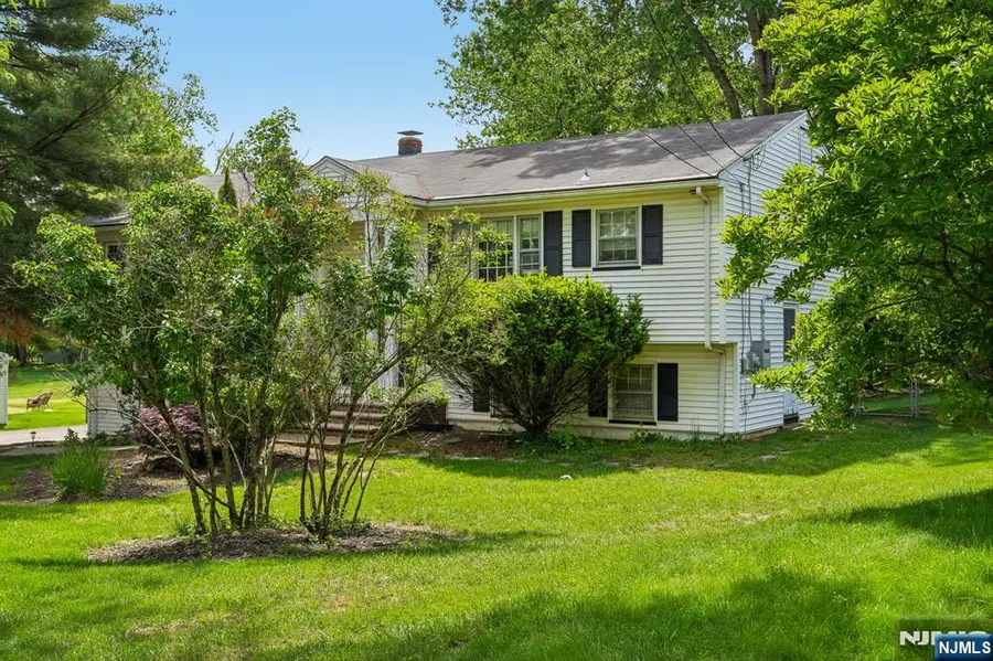 22 Marlton Drive, Wayne, NJ 07470 - #2
