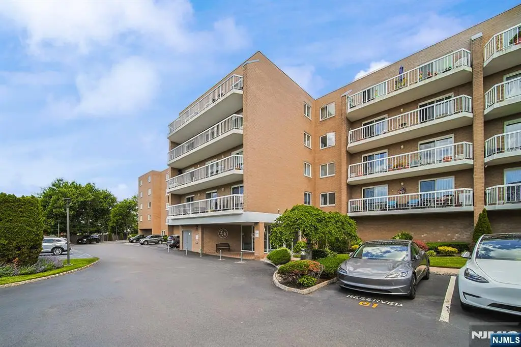 38 Moonachie Road 402, Hackensack, NJ 07601 - #1