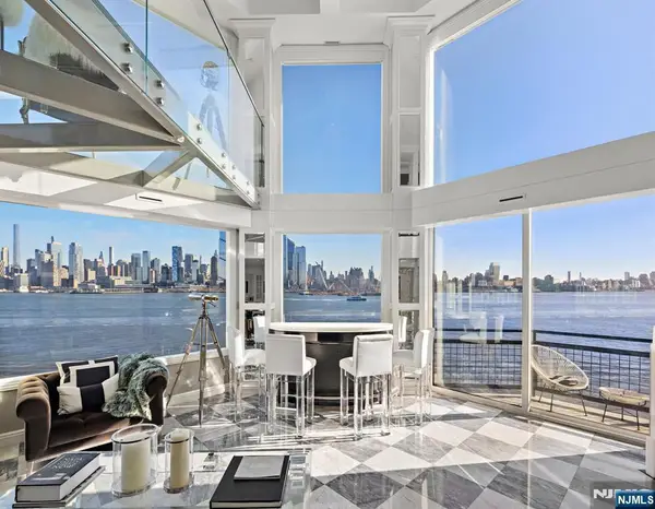 600 Harbor Boulevard 1079-81, Weehawken, NJ 07086
