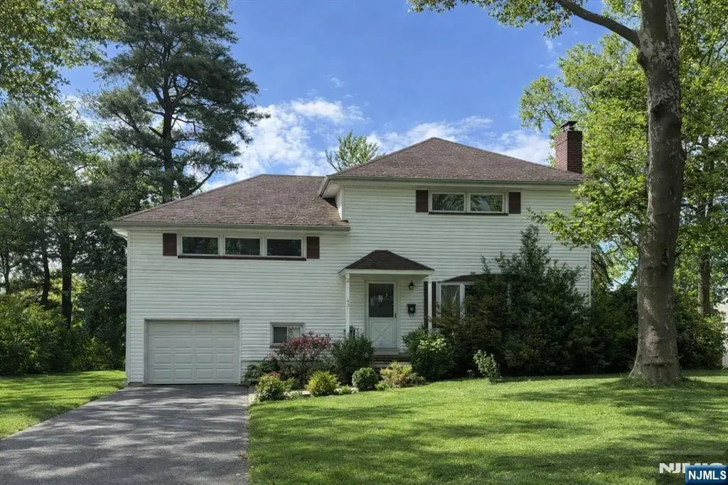 901 E Lawn Drive, Teaneck, NJ 07666 - #1