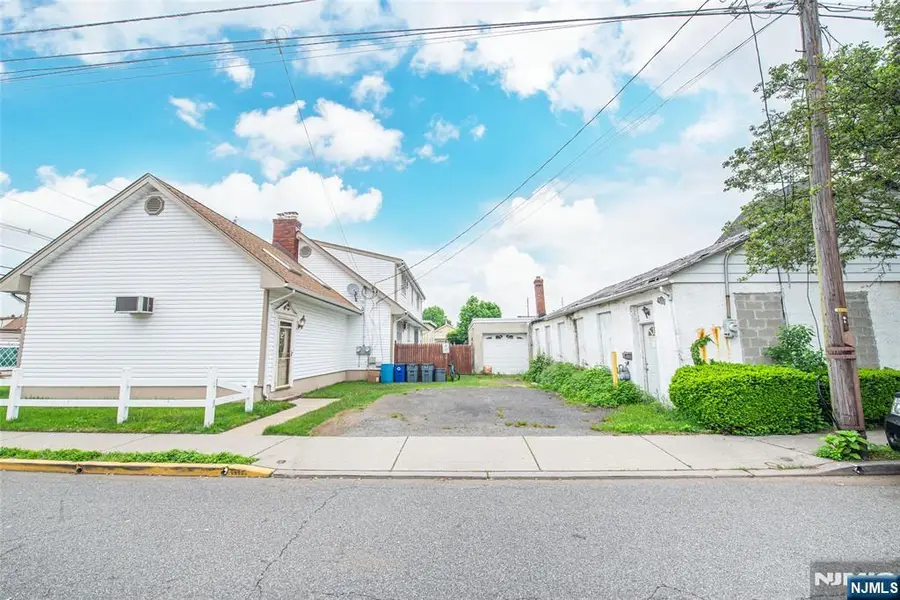 84 Locust Avenue, Wallington, NJ 07057 - #2