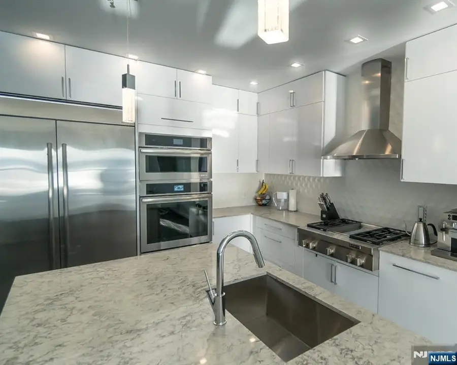 314 The Promenade, Edgewater, NJ 07020 - #3