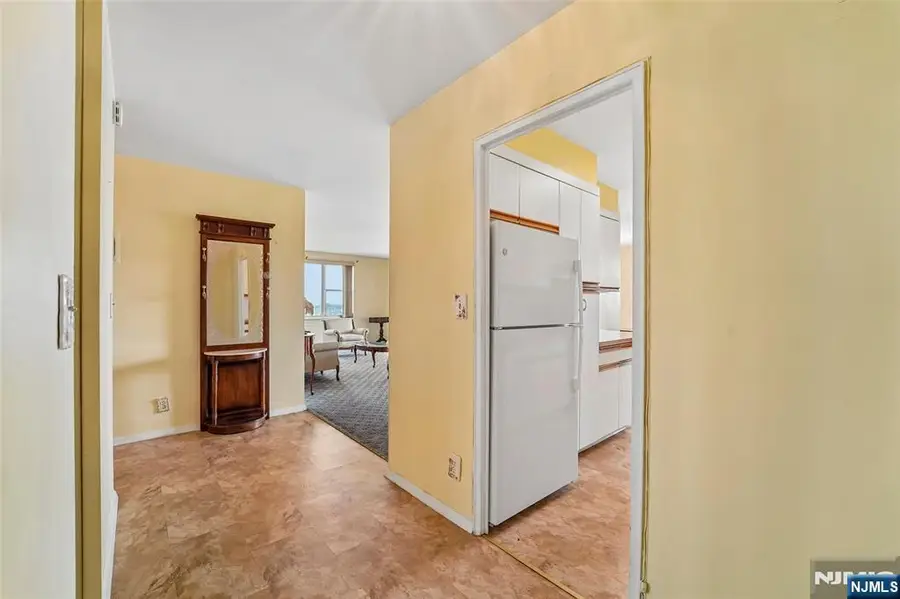2000 Linwood Avenue 11A, Fort Lee, NJ 07024 - #3