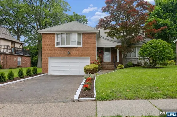 585 W Englewood Avenue, Teaneck, NJ 07666