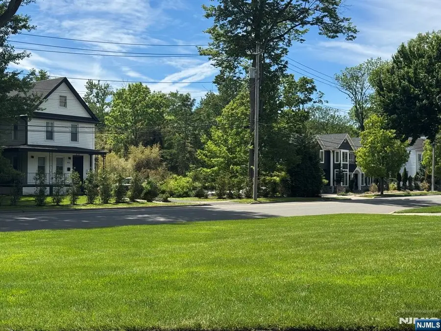 40 Grant Avenue, Cresskill, NJ 07626 - #2