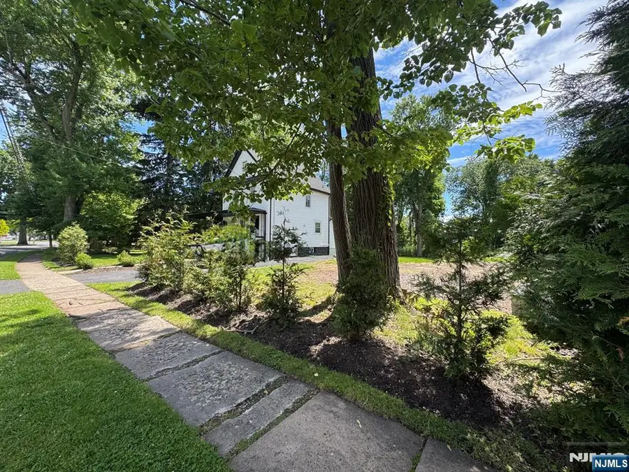 40 Grant Avenue, Cresskill, NJ 07626 - #3