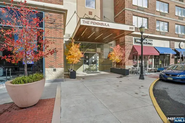 3110 City City Place, Edgewater, NJ 07020