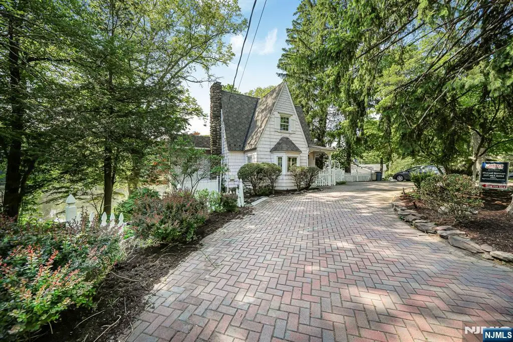 716 Colonial Road, Franklin Lakes, NJ 07417 - #1