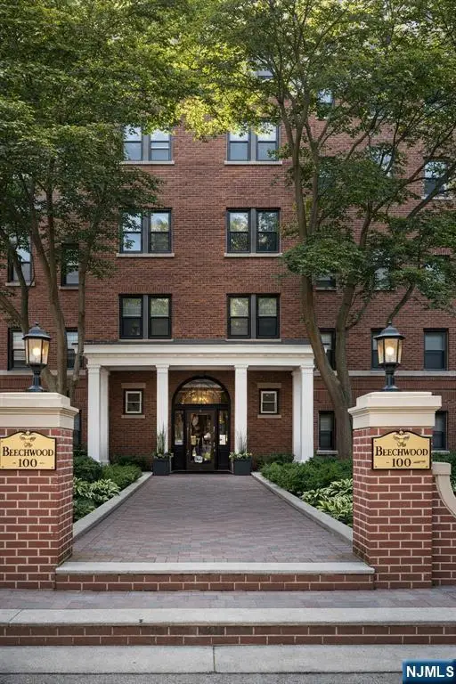 100 Prospect Avenue 5H, Hackensack, NJ 07601