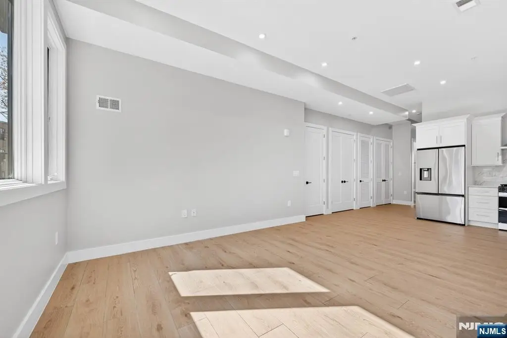 126 De Kalb Avenue 1, Jersey City, NJ 07306 - #1