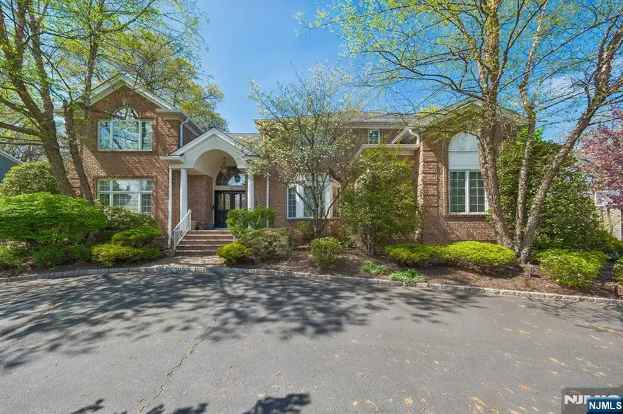 4 Fordham Road, Livingston, NJ 07039 - #2