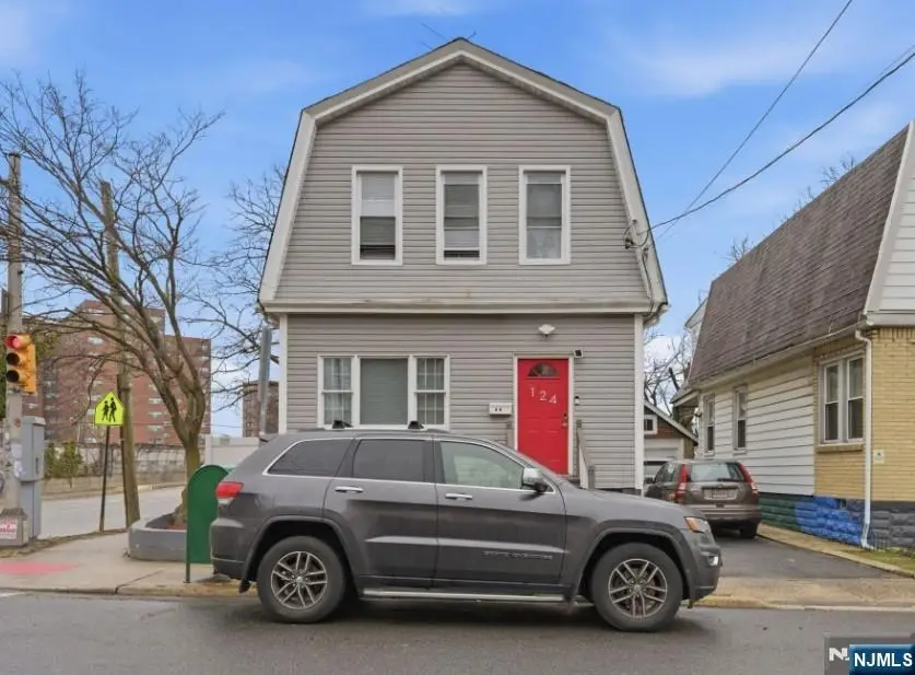 124 Washington Avenue, Irvington, NJ 07111 - #2