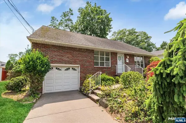 681 Schaefer Avenue, Oradell, NJ 07649