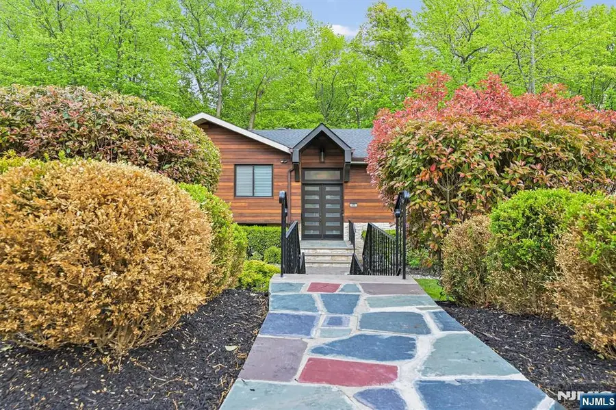 655 Floyd Street, Englewood Cliffs, NJ 07632 - #2