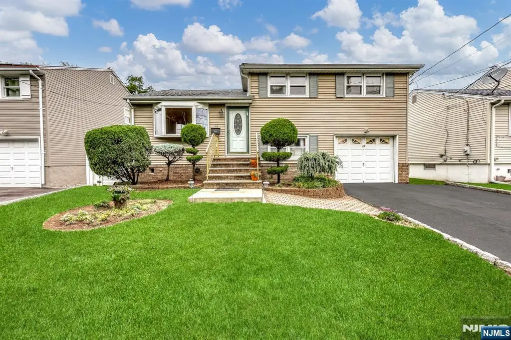 37 Cedar Drive, Rochelle Park, NJ 07662 - #1