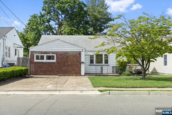 29 Graham Terrace, Saddle Brook, NJ 07663