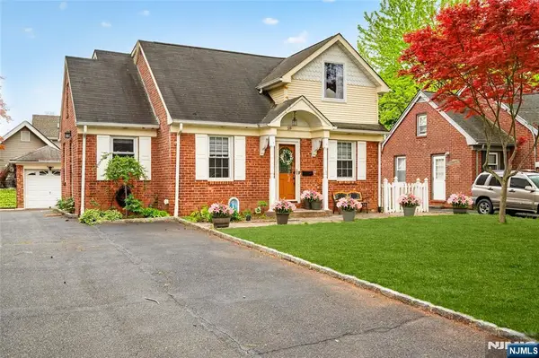 59 Colonial Parkway, Dumont, NJ 07628