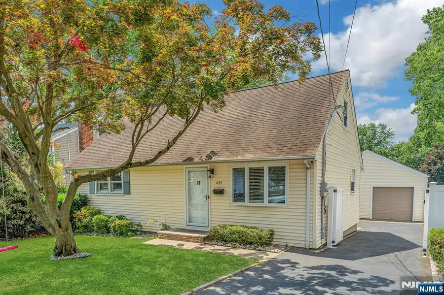 451 Chestnut Street, Nutley, NJ 07110 - #2