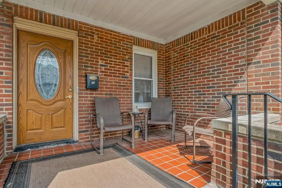 18 Ilford Avenue, North Arlington, NJ 07031 - #3