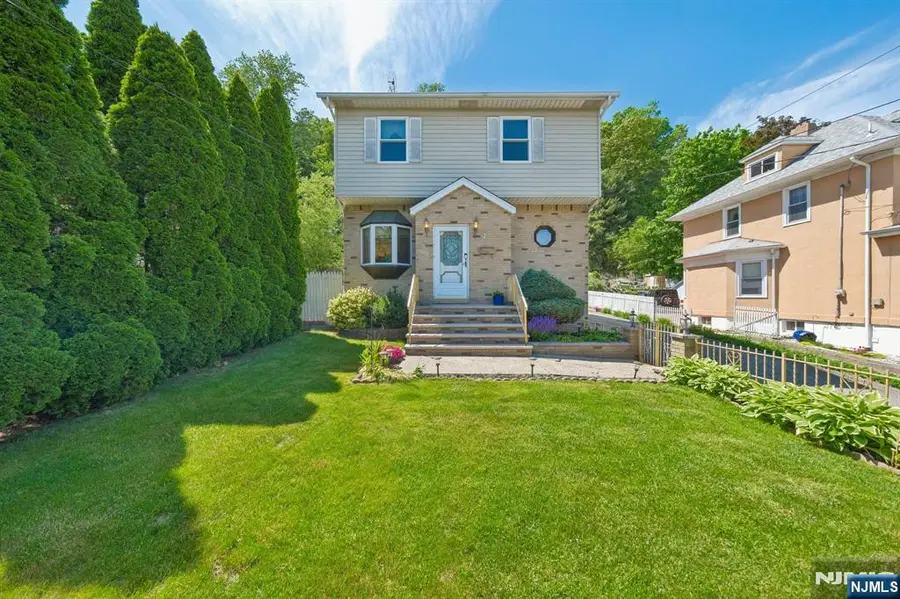 562 Valley Road, Clifton, NJ 07013 - #2