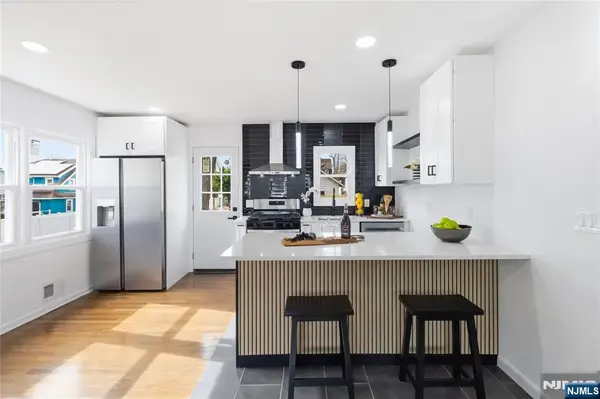116 Washington Place, Teaneck, NJ 07666