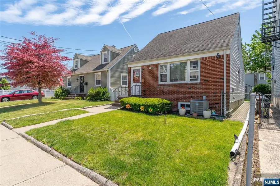 19 Albert Street, North Arlington, NJ 07031 - #3