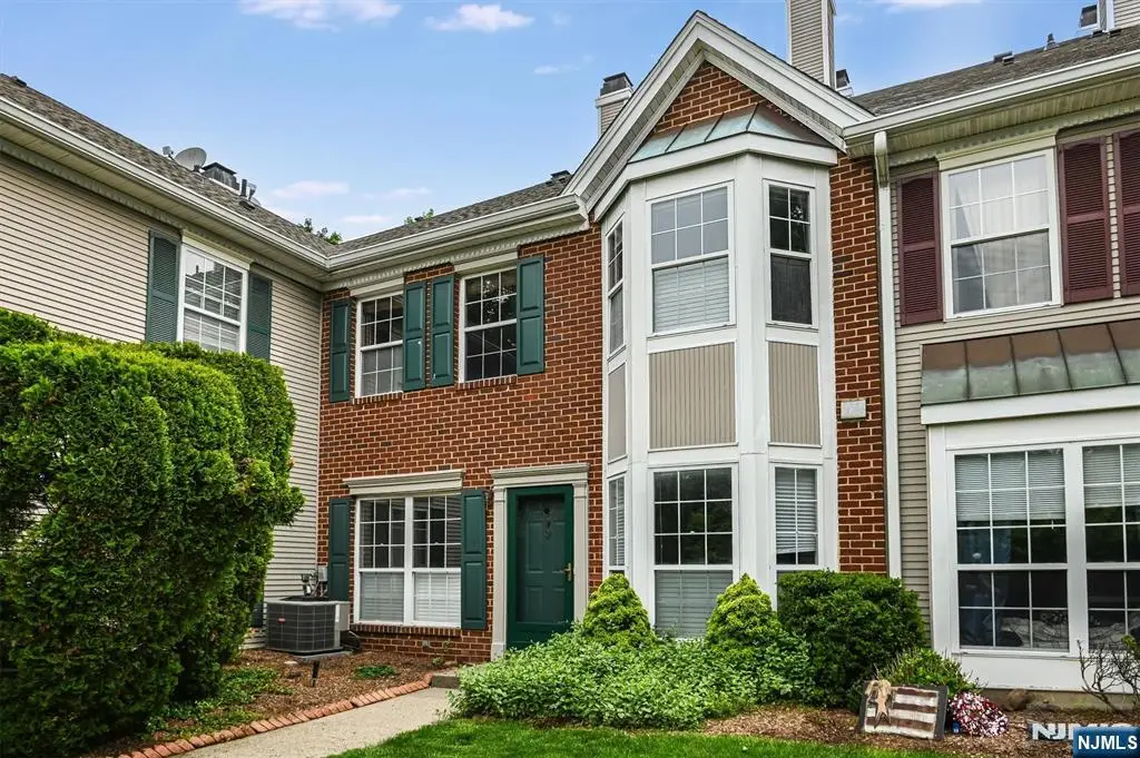 1030 Cumberland Court 1030, Mahwah, NJ 07430 - #1