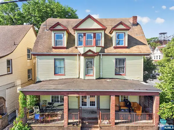 366 7th Avenue, Newark, NJ 07107
