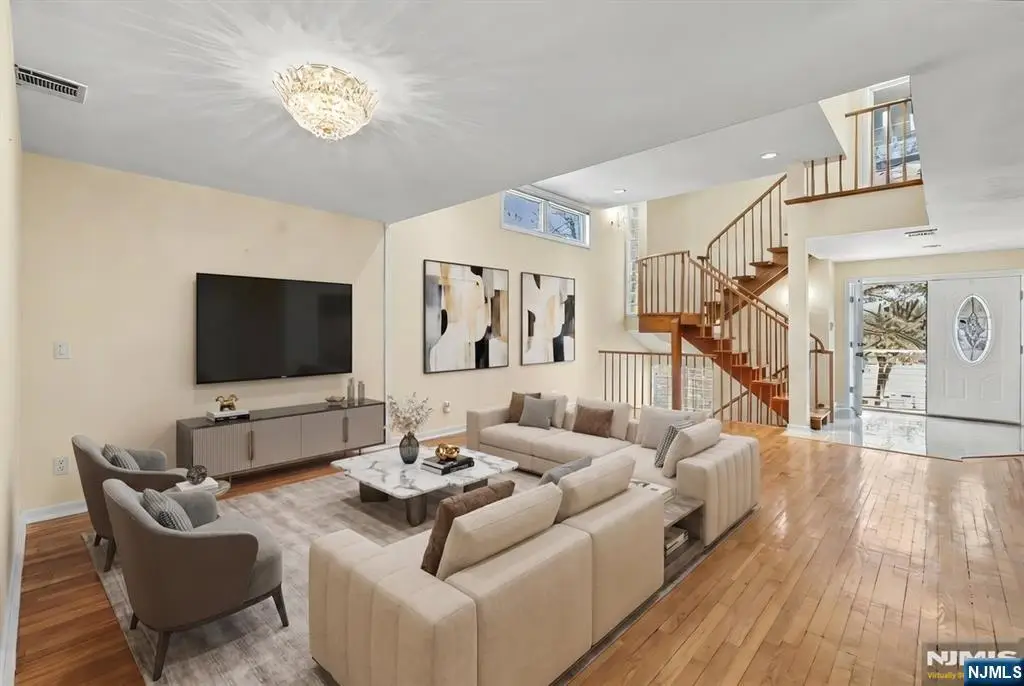 376 Kenwood 9, Englewood, NJ 07631 - #1