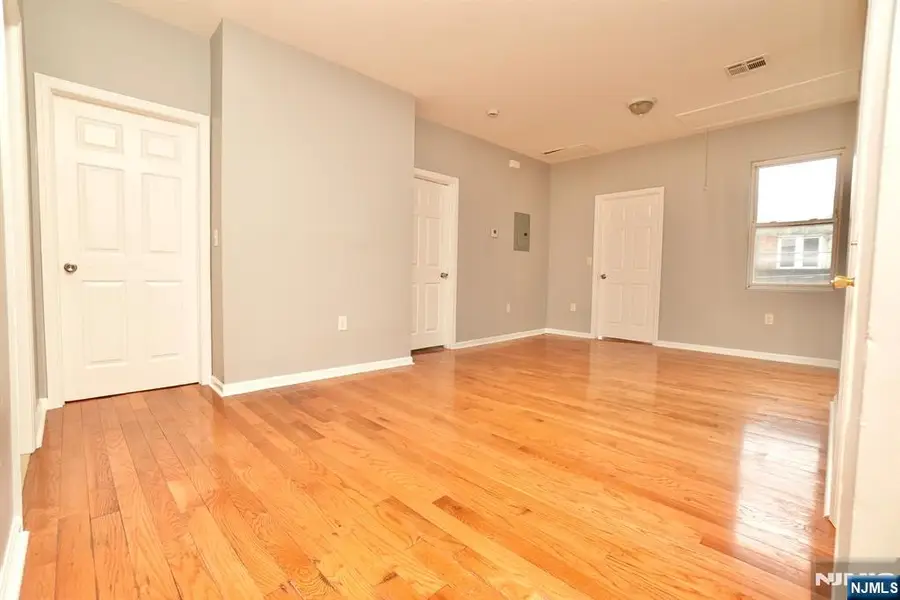 395 S 15th Street, Newark, NJ 07103 - #3