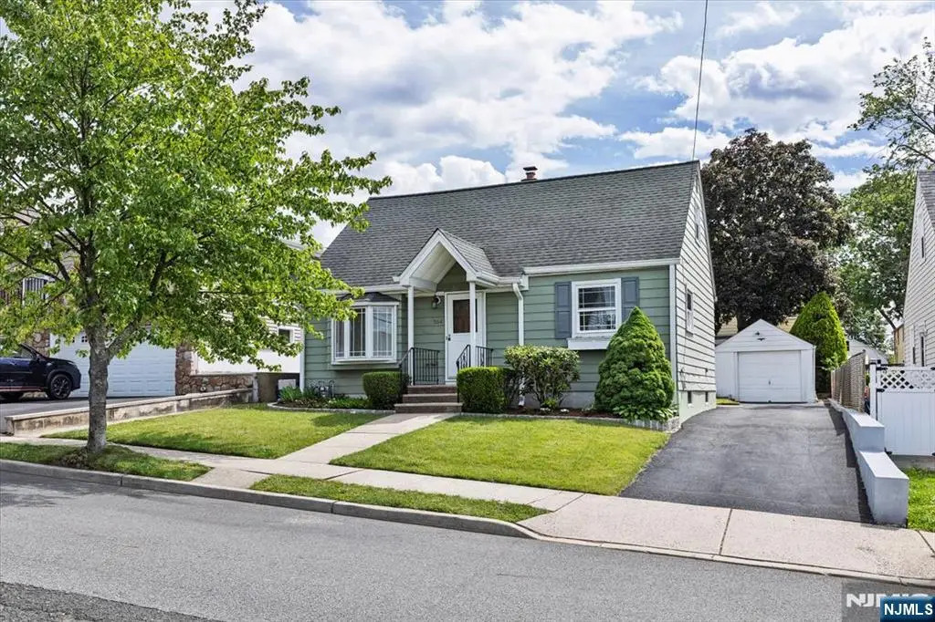 364 Roosevelt Avenue, Lyndhurst, NJ 07071 - #1