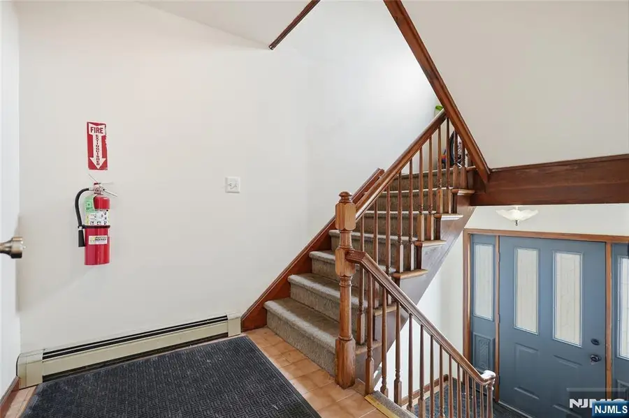 44 Williams Avenue, South Hackensack, NJ 07606 - #3