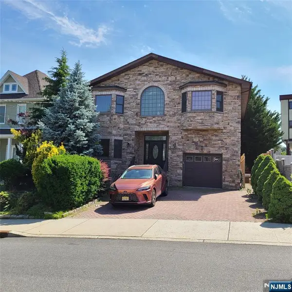 526 Moonachie Avenue, Wood Ridge, NJ 07075