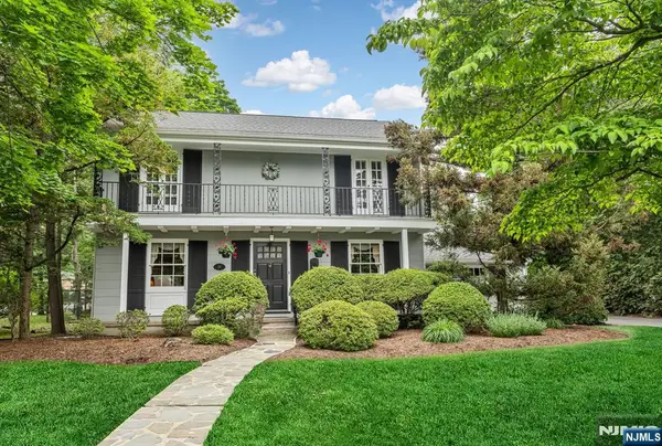 37 Van Dyke Drive, Ho-Ho-Kus, NJ 07423