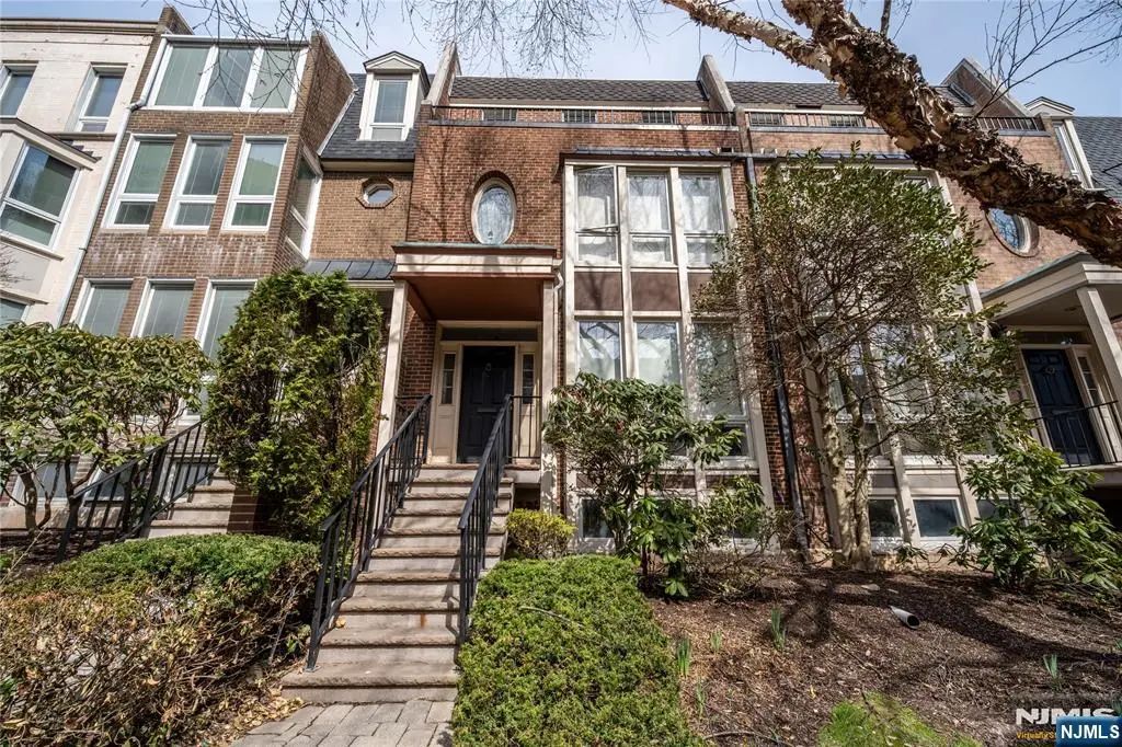 130 Kensington Drive, Fort Lee, NJ 07024 - #1