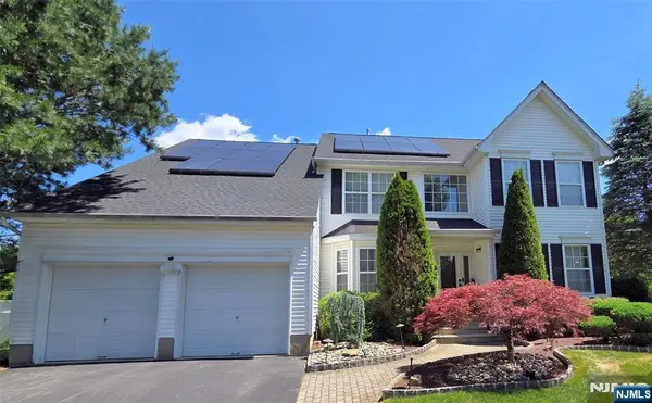 33 Kopak Way, Spotswood, NJ 08884