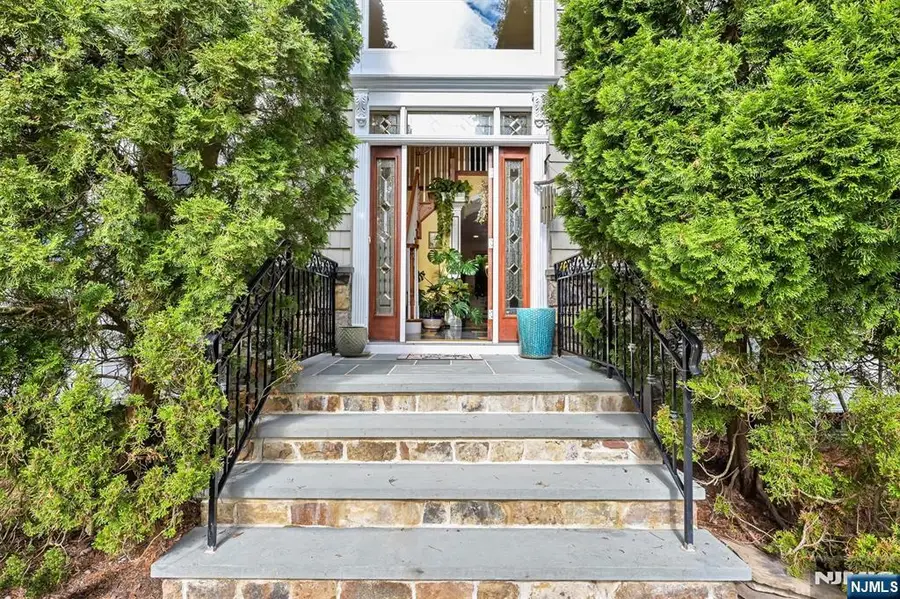 111 Magnolia Avenue, Cresskill, NJ 07626 - #2