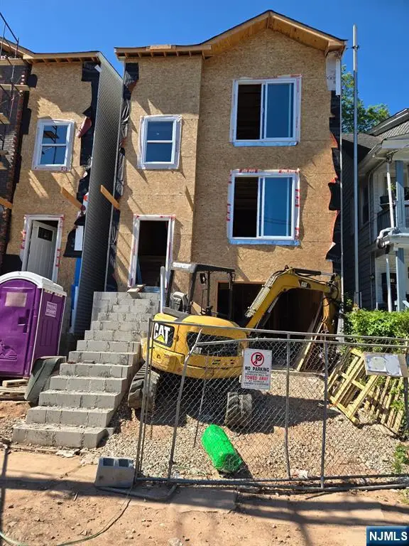 16 Cliff Street, Newark, NJ 07106 - #1