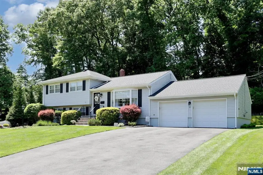 11 Henry Avenue, Park Ridge, NJ 07656 - #2