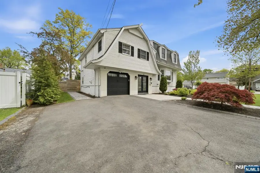 13 Dogwood Court, Paramus, NJ 07652 - #3
