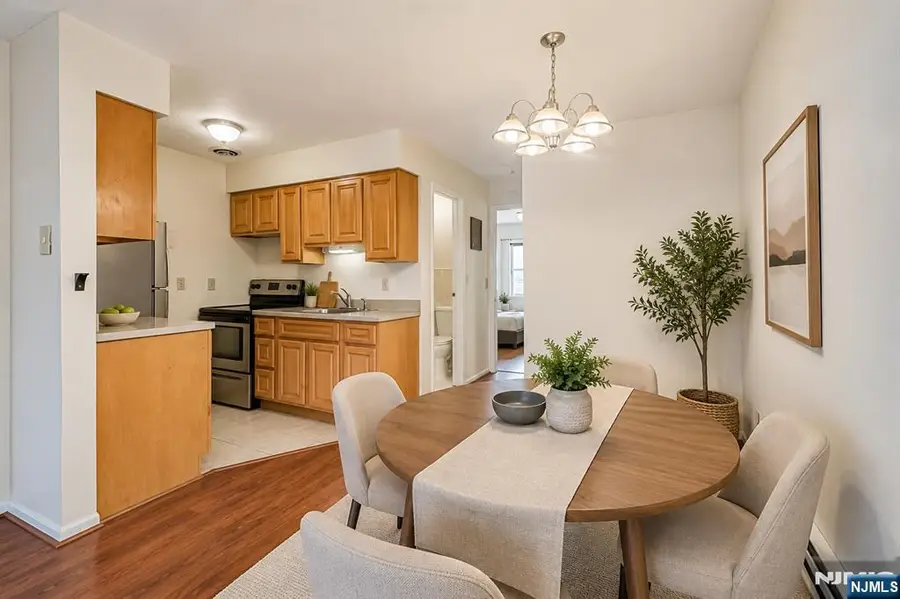 412 68th Street 17, Guttenberg, NJ 07093 - #3