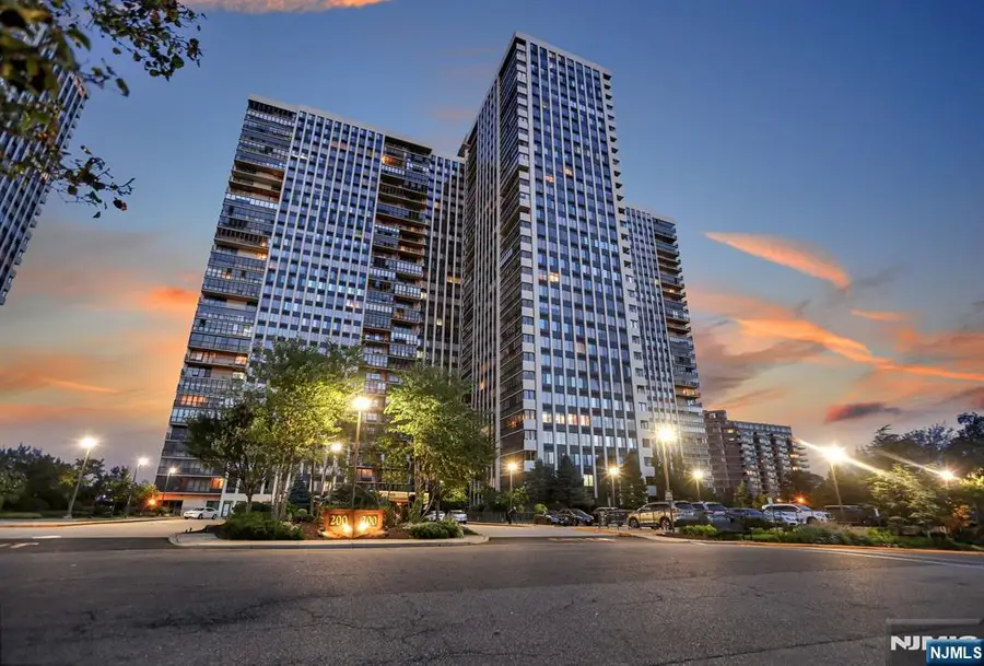 200 Winston Drive 2409, Cliffside Park, NJ 07010 - #2