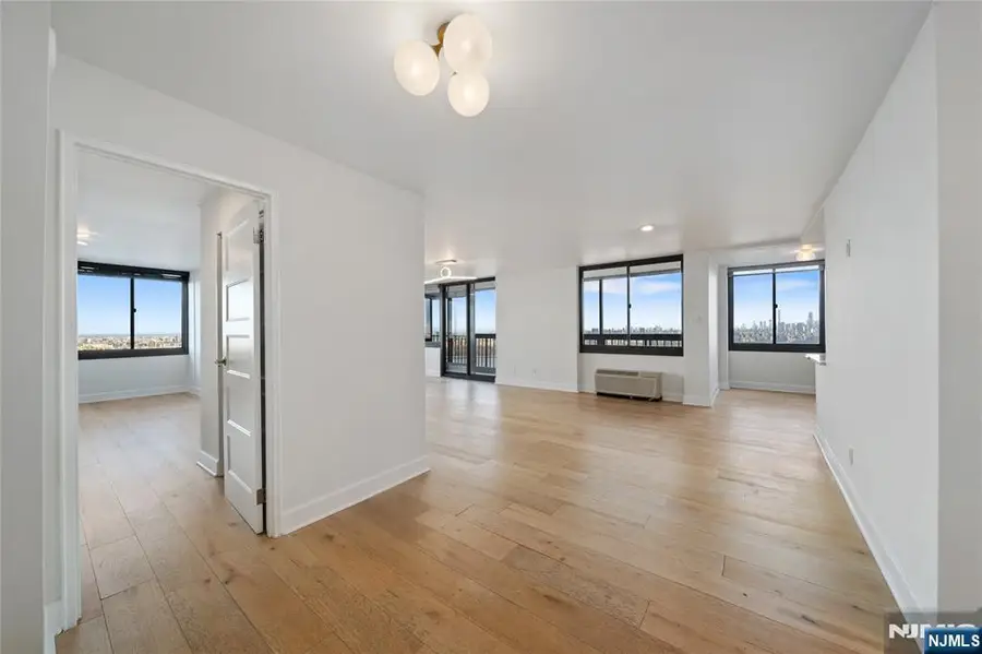200 Winston Drive 2409, Cliffside Park, NJ 07010 - #3