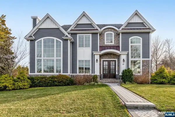 37 Glenfair Road, Glen Rock, NJ 07452