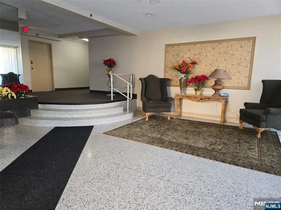 2348 Linwood Avenue 3L, Fort Lee, NJ 07024 - #2