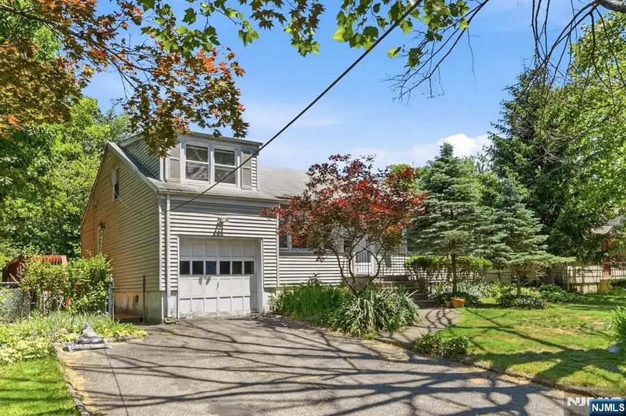 26 Hillside Terrace, Livingston, NJ 07039 - #2