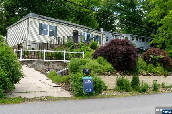 20 Greenwood Avenue, Wanaque, NJ 07420