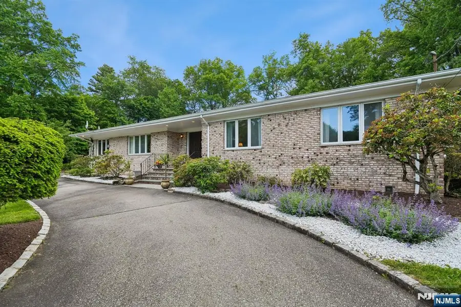 107 Arverne Road, West Orange, NJ 07052 - #3
