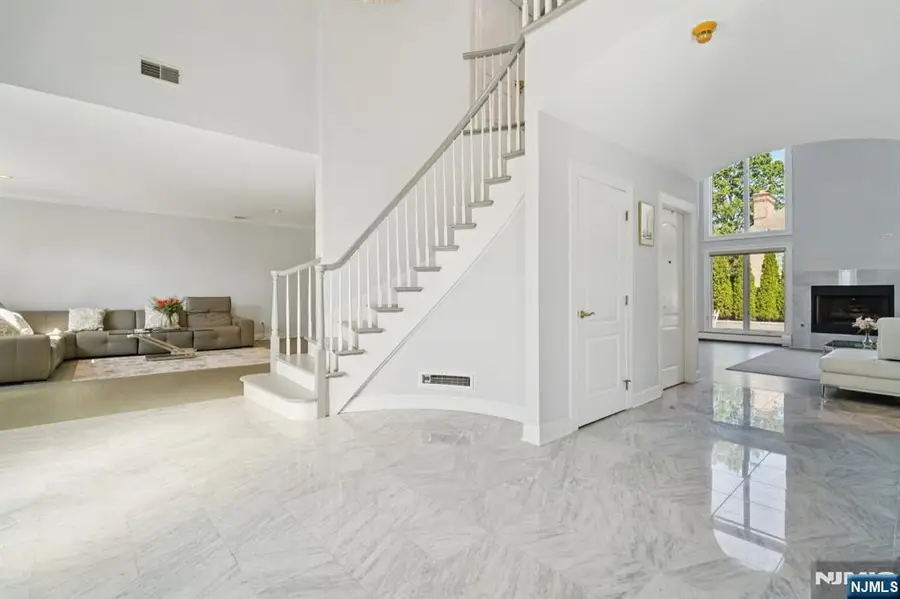 32 Laurie Drive, Englewood Cliffs, NJ 07632 - #2