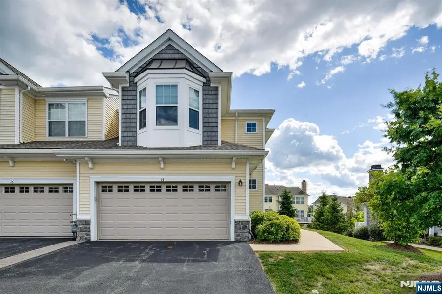 14 Lupine Lane, Allamuchy, NJ 07840 - #3